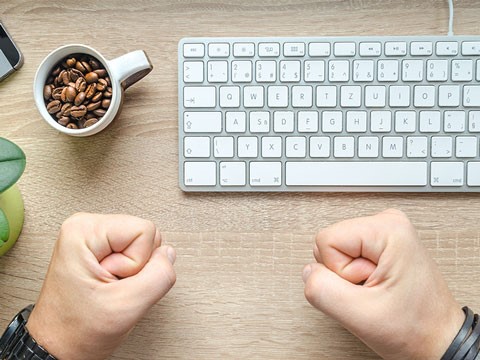 這樣的<a href='http://www.yachtarkadia.com/'>公司網(wǎng)站建設(shè)</a>，才能做好網(wǎng)站優(yōu)化推廣